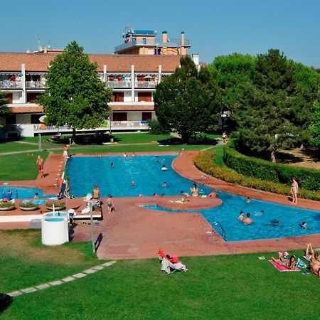 Residence Selenis Каорле Екстер'єр фото