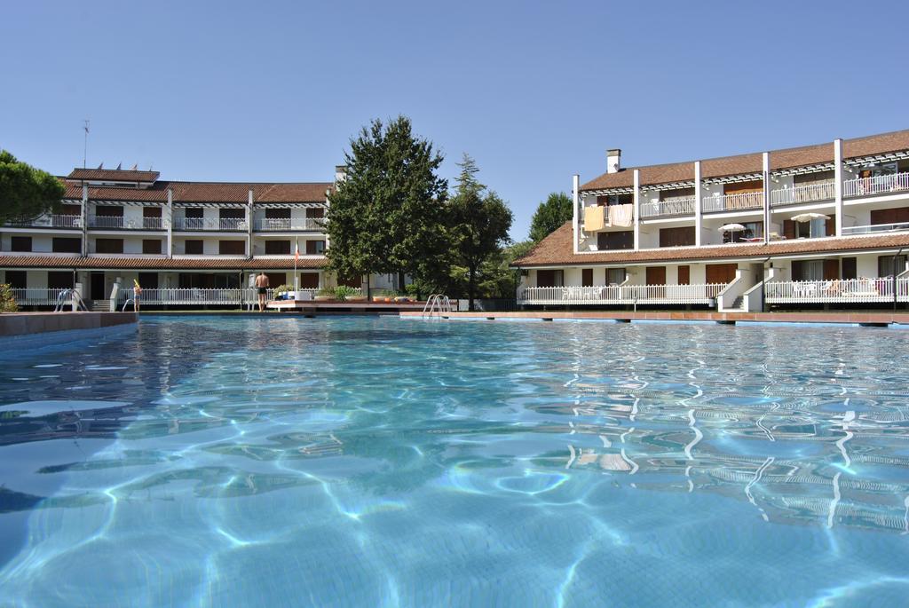 Residence Selenis Каорле Екстер'єр фото