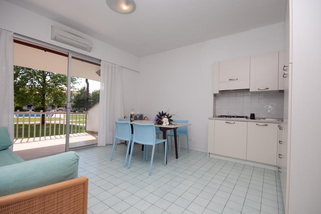 Residence Selenis Каорле Екстер'єр фото