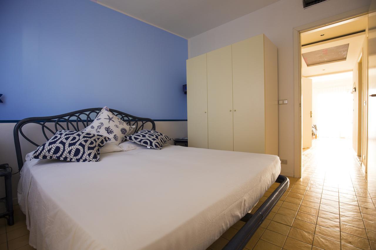 Residence Selenis Каорле Екстер'єр фото