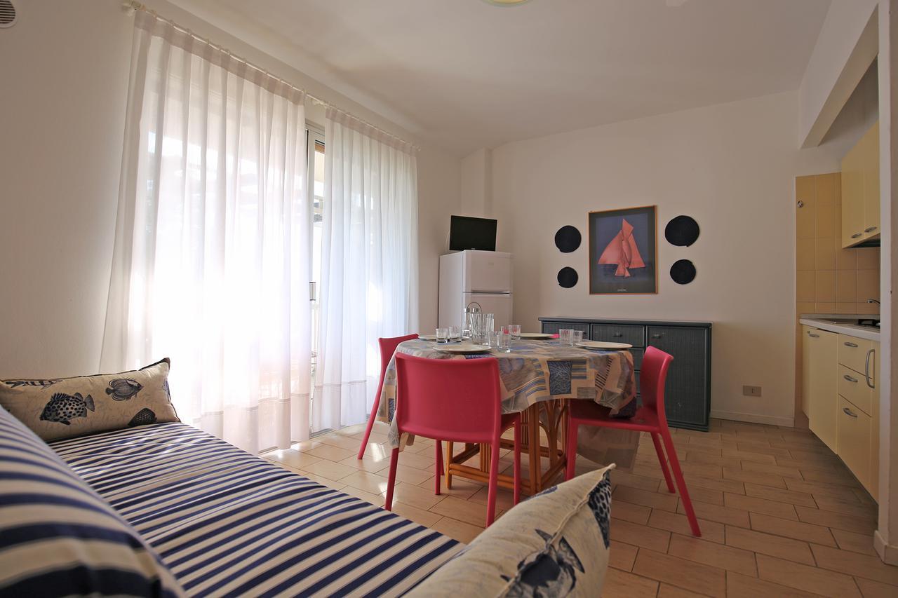 Residence Selenis Каорле Екстер'єр фото